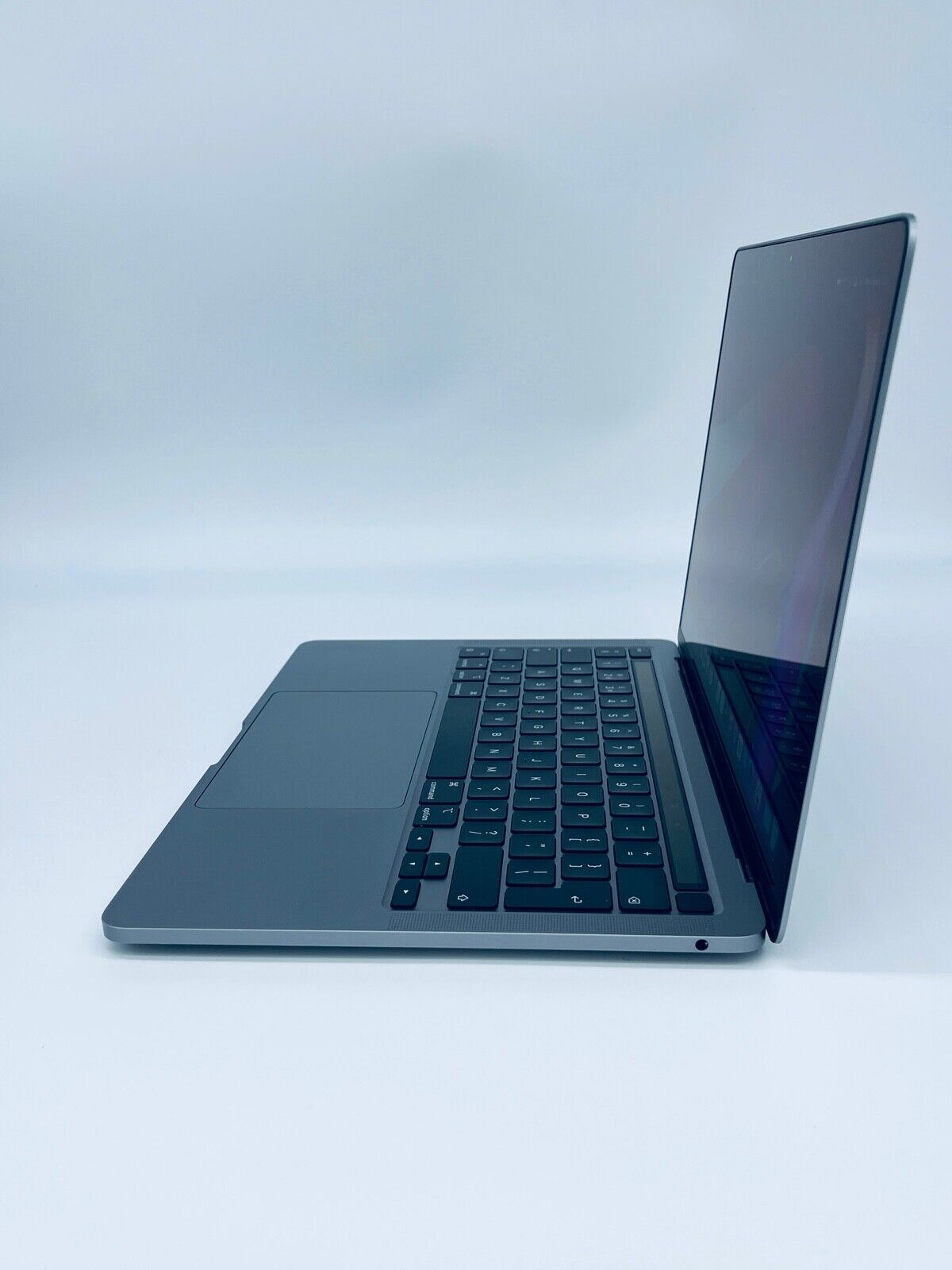 Apple MacBook Pro 13 Touch Bar ID M1 8-Core 8-GPU 16GB Ram 1TB SSD
