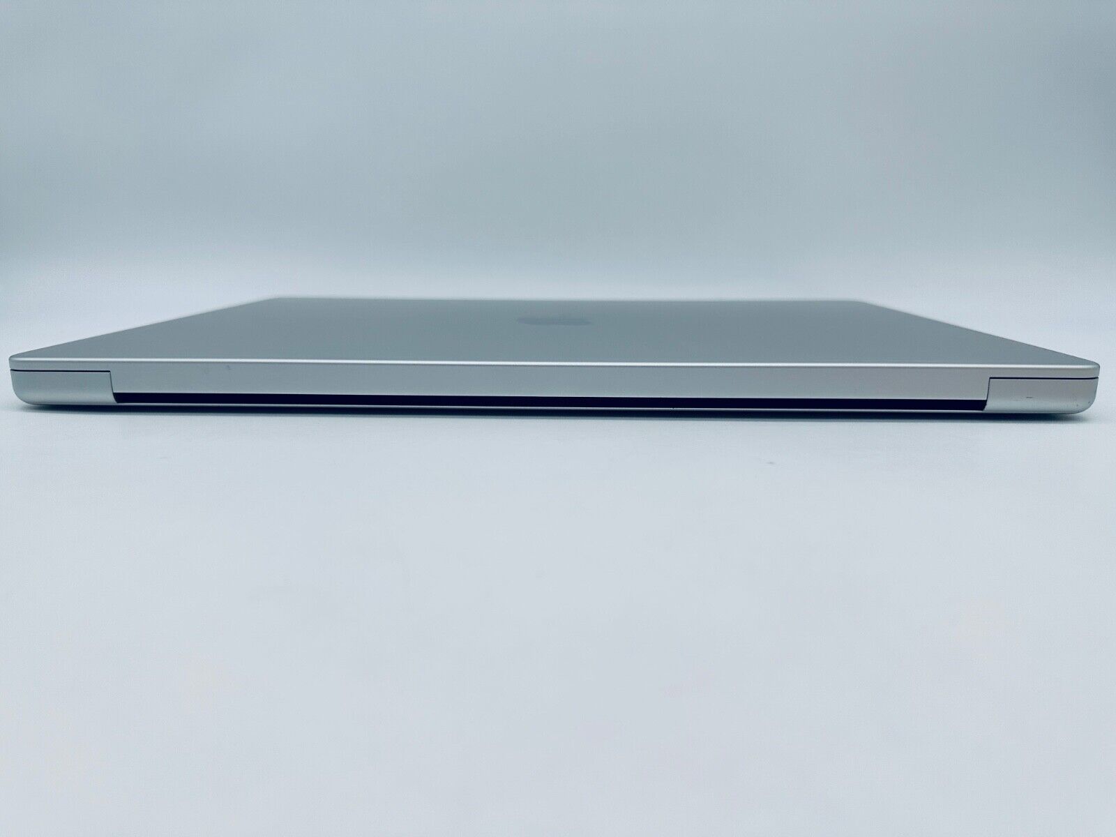 Apple MacBook Pro 16" 2021 M1 Max 10-Core CPU, 32-Core GPU 32GB 4TB SSD Silver
