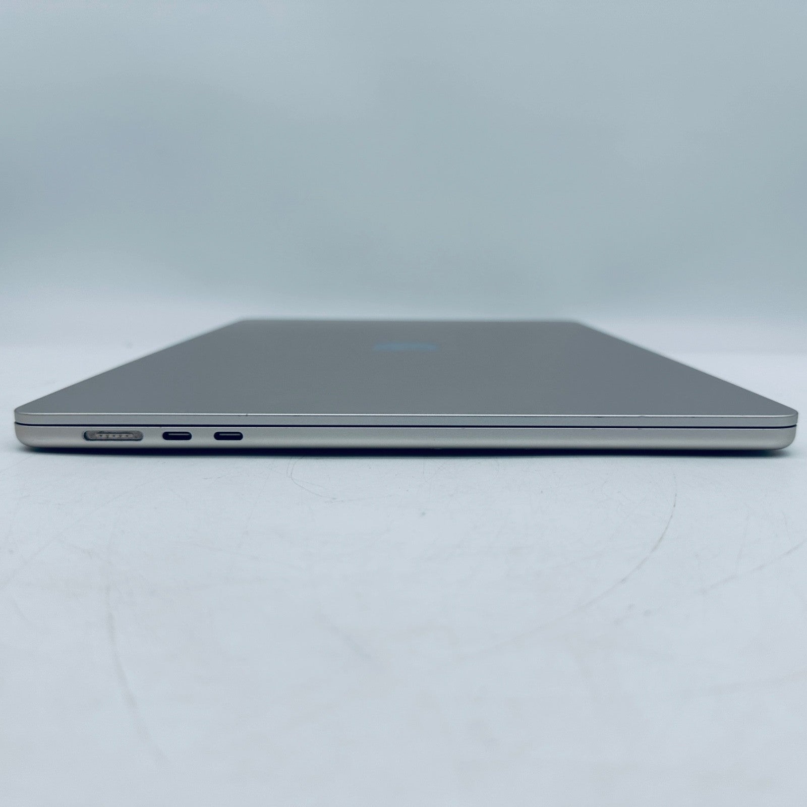 Apple MacBook Air 15-Inch M2 8-Core CPU 10-Core GPU 8GB 256GB In Starlight, Gold