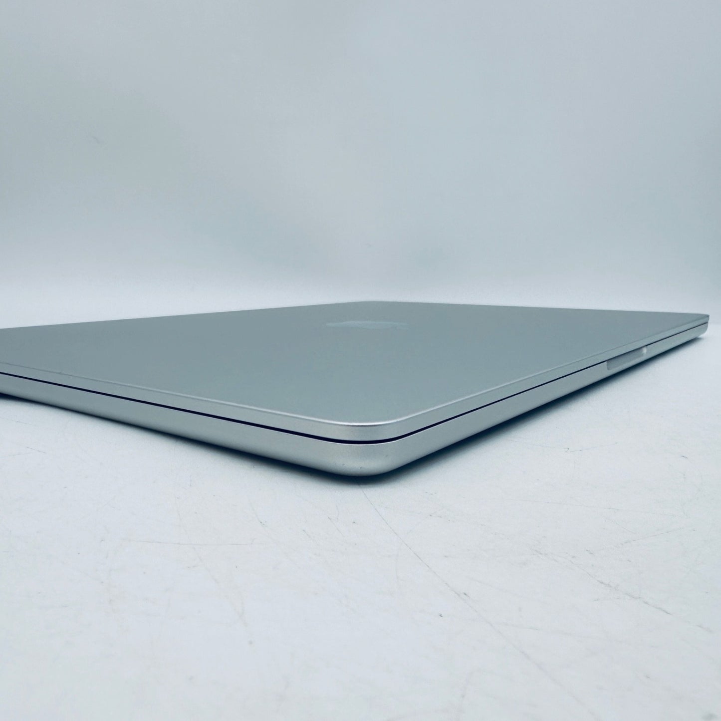 MacBook Air 15-Inch M2 8-Core CPU 10-Core GPU 8GB 256GB Silver 12M Warranty