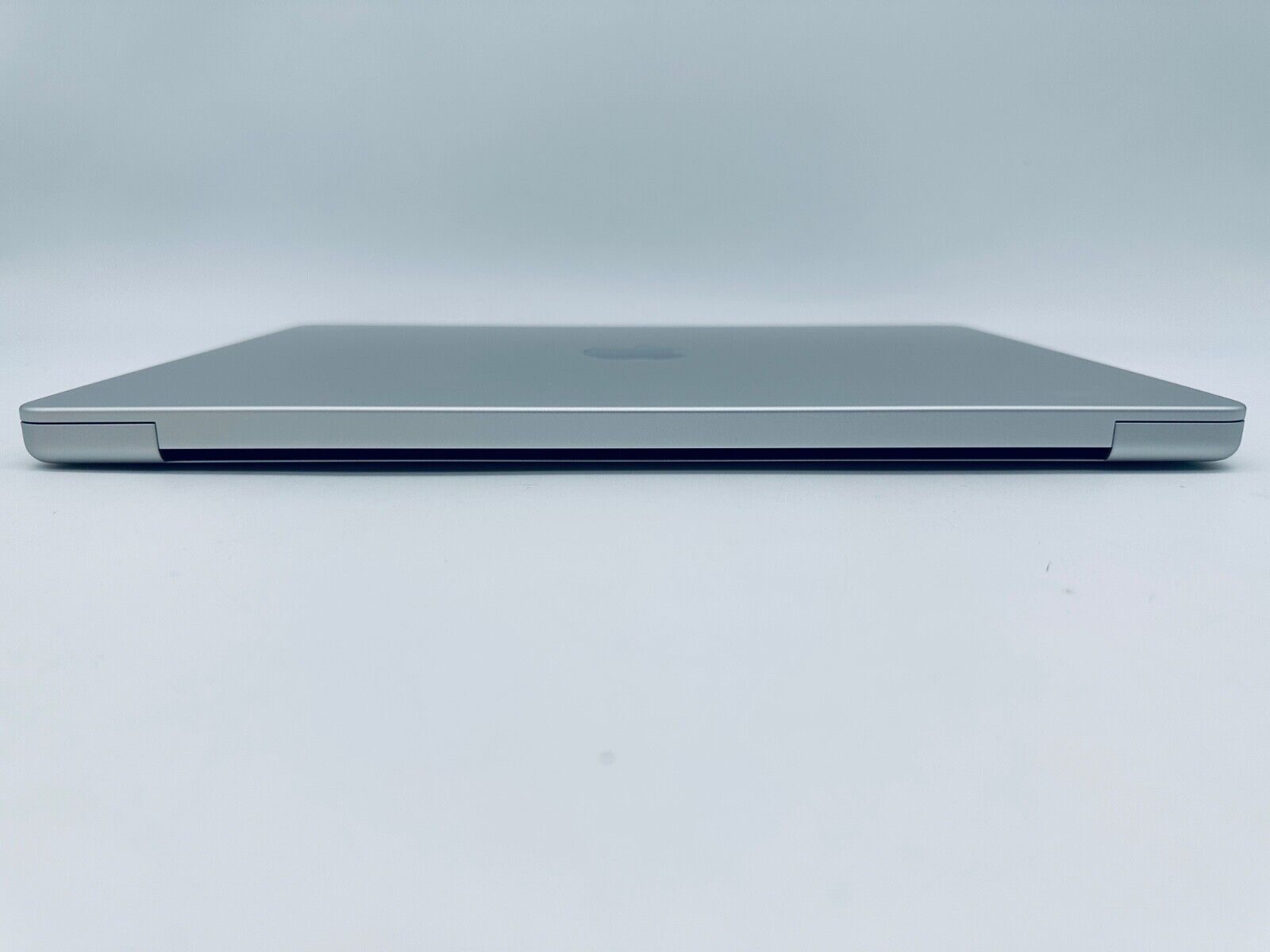 Apple MacBook Pro 14" 2023 M3 Pro 12-Core CPU 18-Core GPU 18GB 1TB SSD In Silver