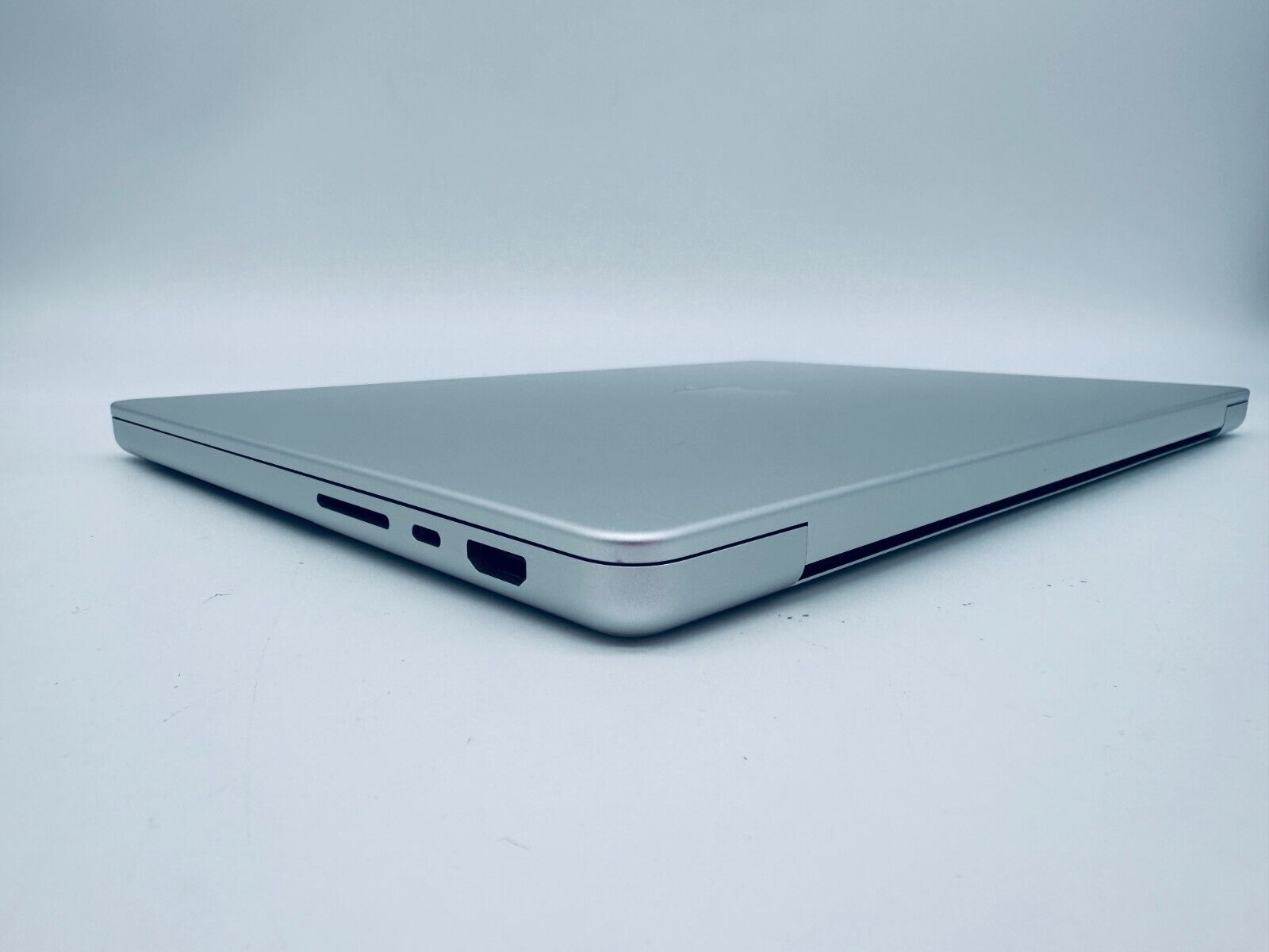 Apple MacBook Pro 14" 2023 M3 Pro 11-Core CPU 14-Core GPU 18GB 512GB SSD Silver