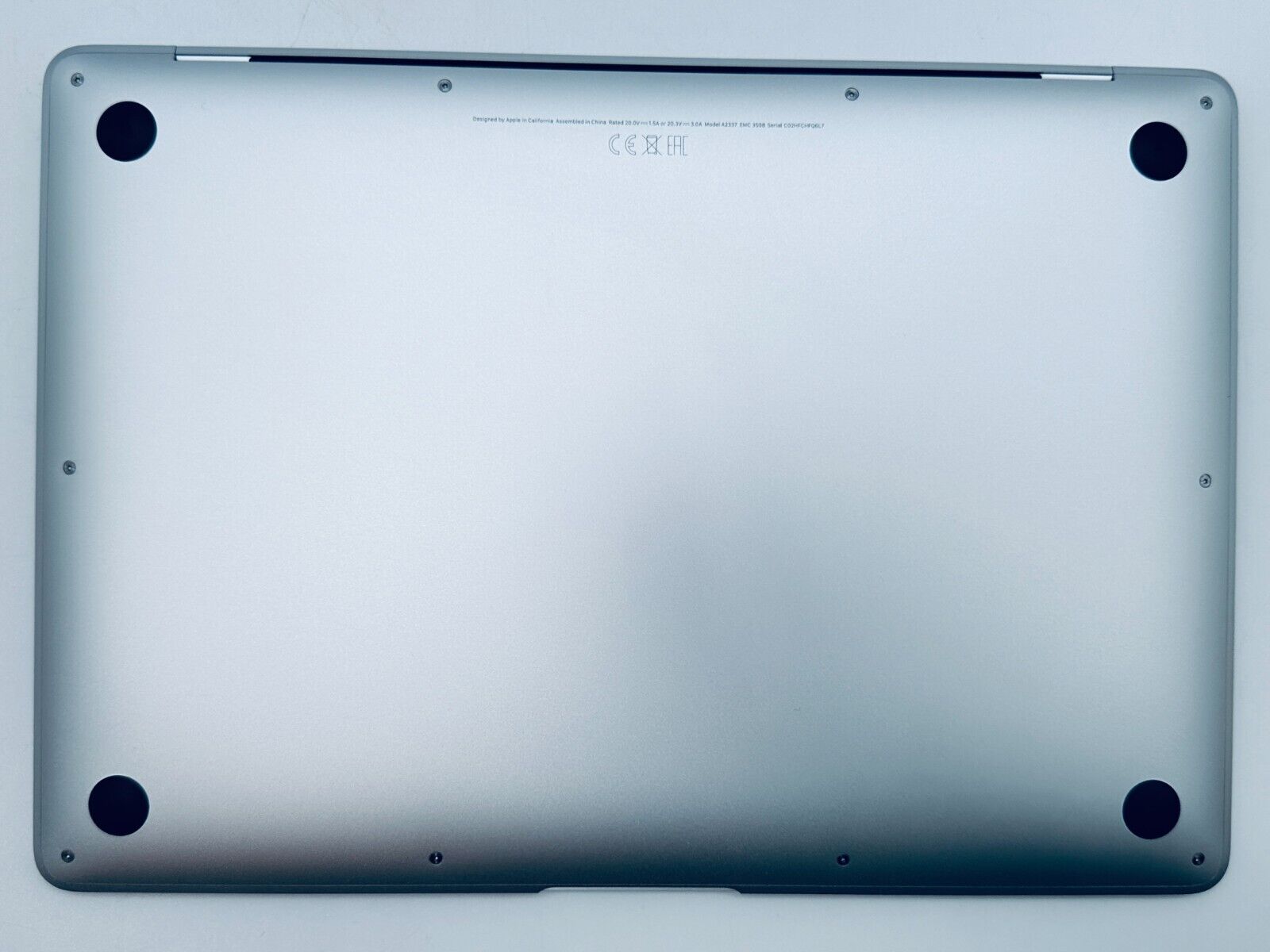 Apple MacBook Air 13" Retina M1 8-Core CPU 7-Core GPU 8GB Ram 256GB SSD Silver