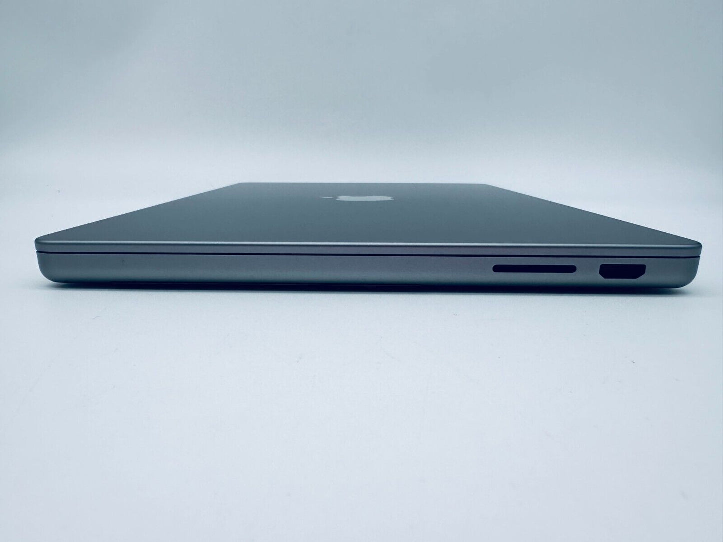 Apple MacBook Pro 14" 2023 M3 8-Core CPU 10-Core GPU 8GB 512GB SSD Space Grey