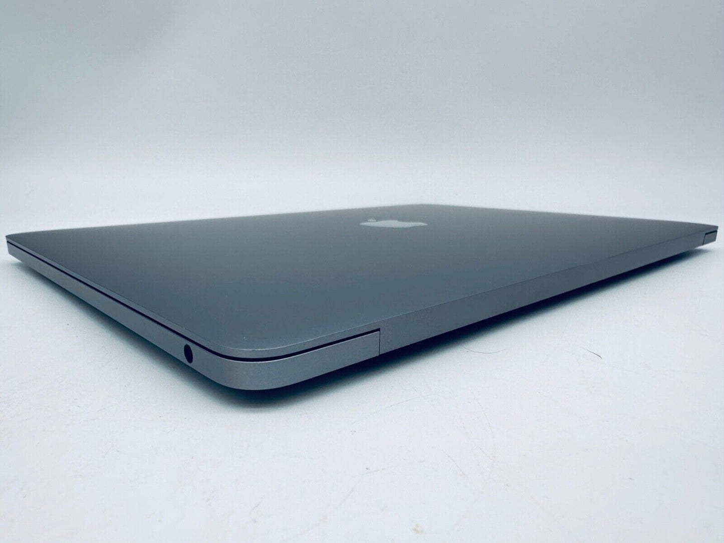 Apple M1 MacBook Pro 13-Inch Touch Bar 8-Core CPU 8-GPU 16GB Ram 512GB SSD Grey
