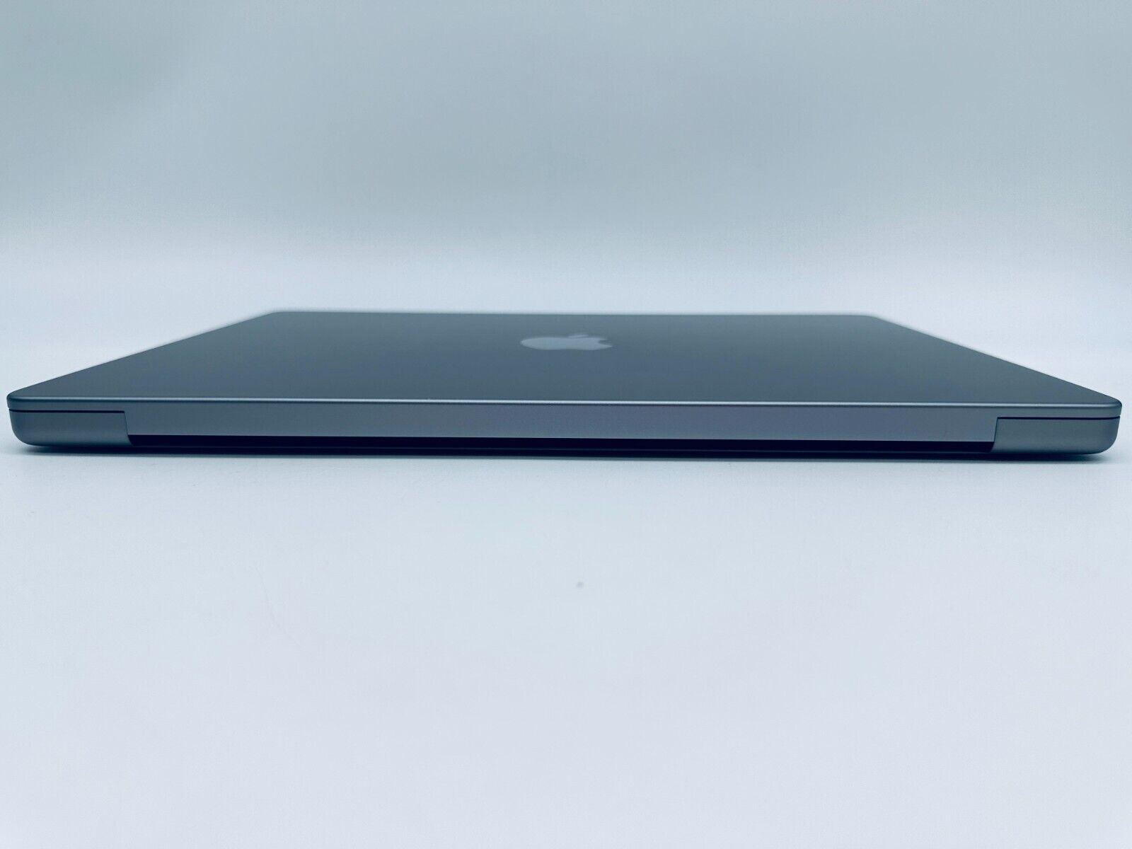 Apple MacBook Pro 14" M1 Pro 8-Core CPU 14-Core GPU 16GB 512GB SSD Space Grey