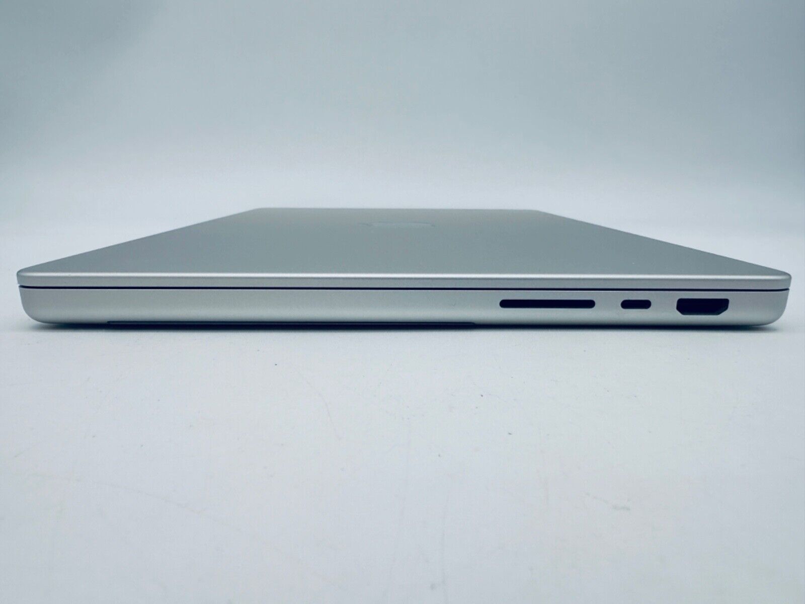 Apple MacBook Pro 14" M1 Pro 8-Core CPU 14-Core GPU 16GB 512GB SSD In Silver