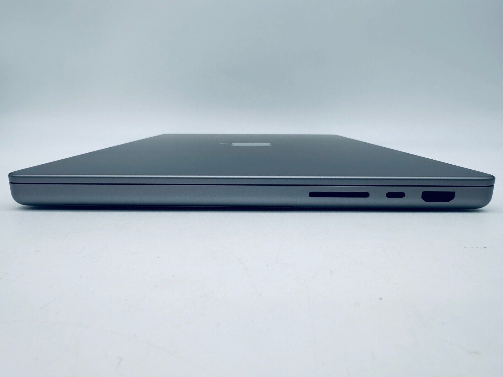 Apple MacBook Pro 14" M1 Pro 8-Core CPU 14-Core GPU 16GB 512GB SSD In Space Grey