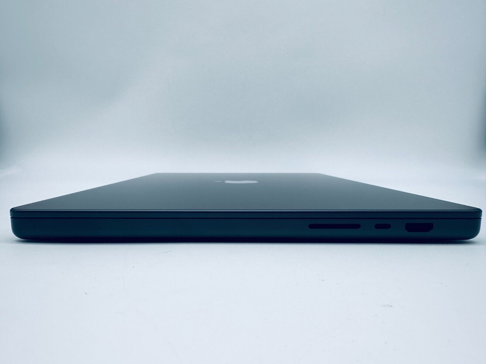 NEW Apple MacBook Pro 16" 2023 M3 Pro 12-Core CPU 18-Core GPU 36GB 512GB Black
