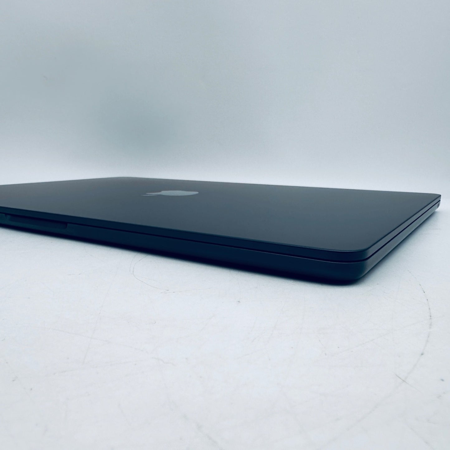 MacBook Air 15-Inch M2 8-Core CPU 10-Core GPU 8GB 512GB Midnight Blue + Warranty