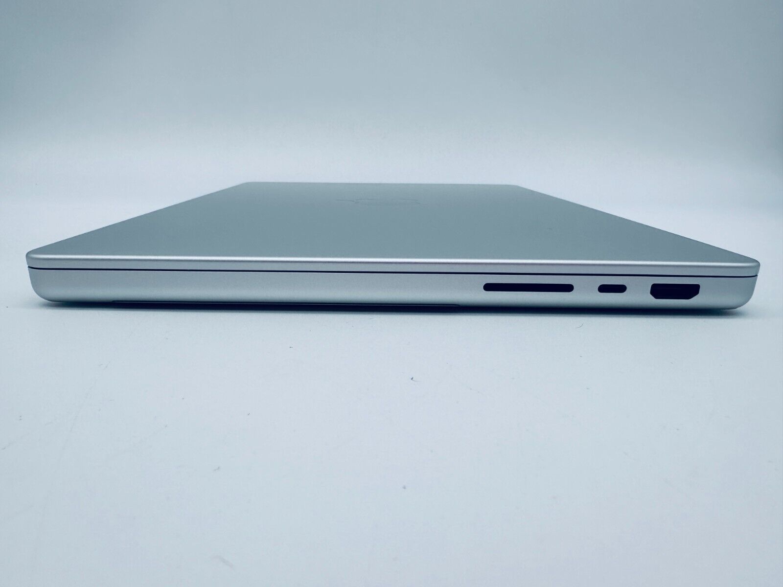 Apple MacBook Pro 14" 2023 M3 Pro 11-Core CPU 14-Core GPU 18GB 512GB SSD Silver