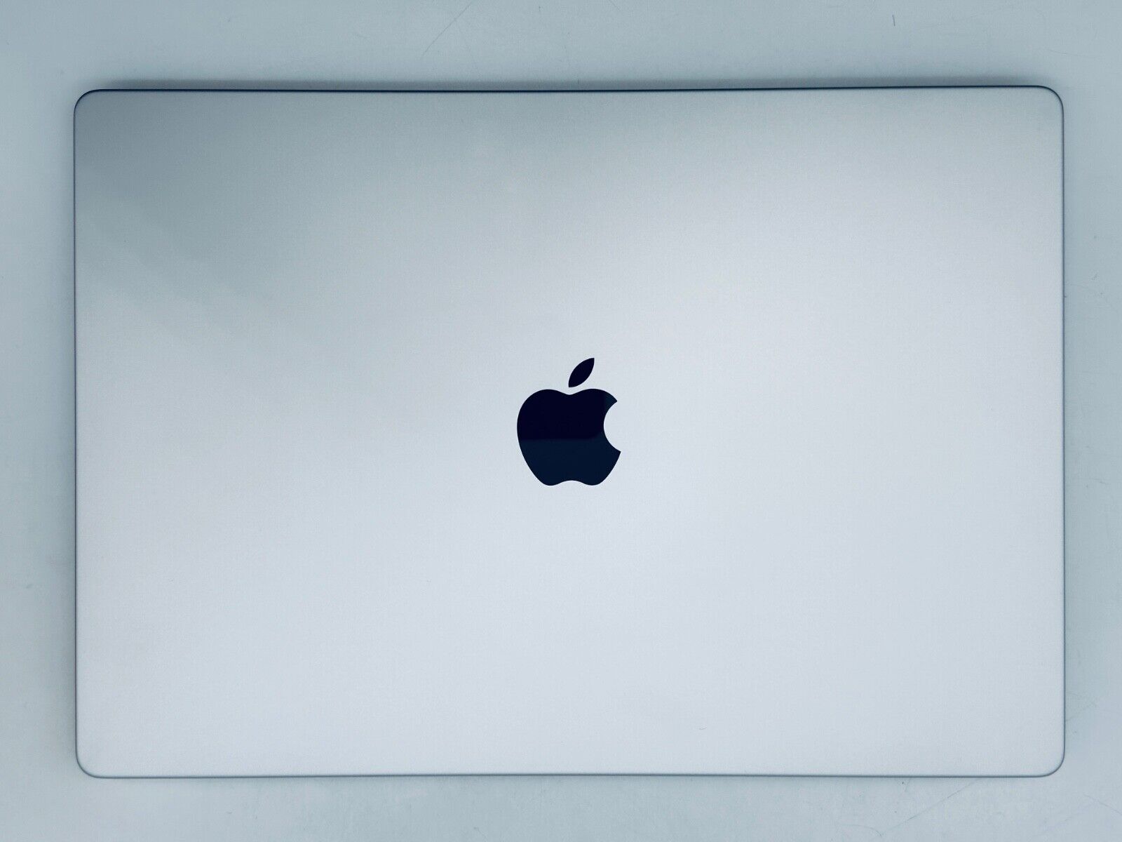 Apple MacBook Pro 16" 2021 M1 Max 10-Core CPU, 32-Core GPU 32GB 4TB SSD Silver