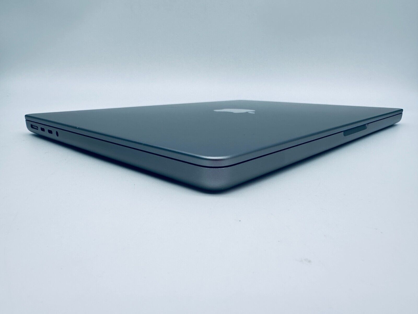 Apple MacBook Pro 14" M1 Pro 8-Core CPU 14-Core GPU 16GB 512GB SSD Space Grey