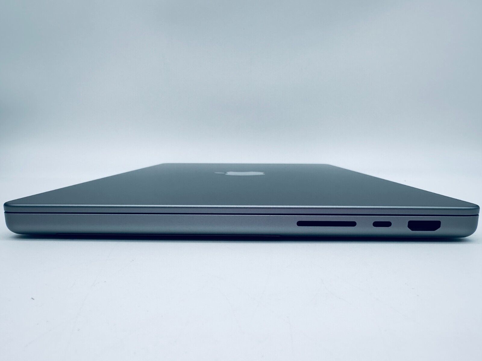 Apple MacBook Pro 14" M1 Pro 8-Core CPU 14-Core GPU 16GB 512GB SSD In Space Grey