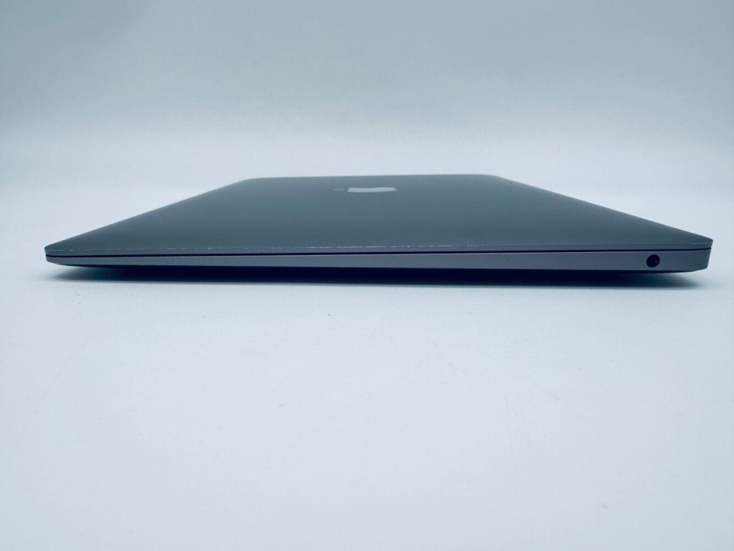 Apple MacBook Air 13" Retina M1 8-Core CPU 8-Core GPU 8GB Ram 512GB SSD Sp Grey