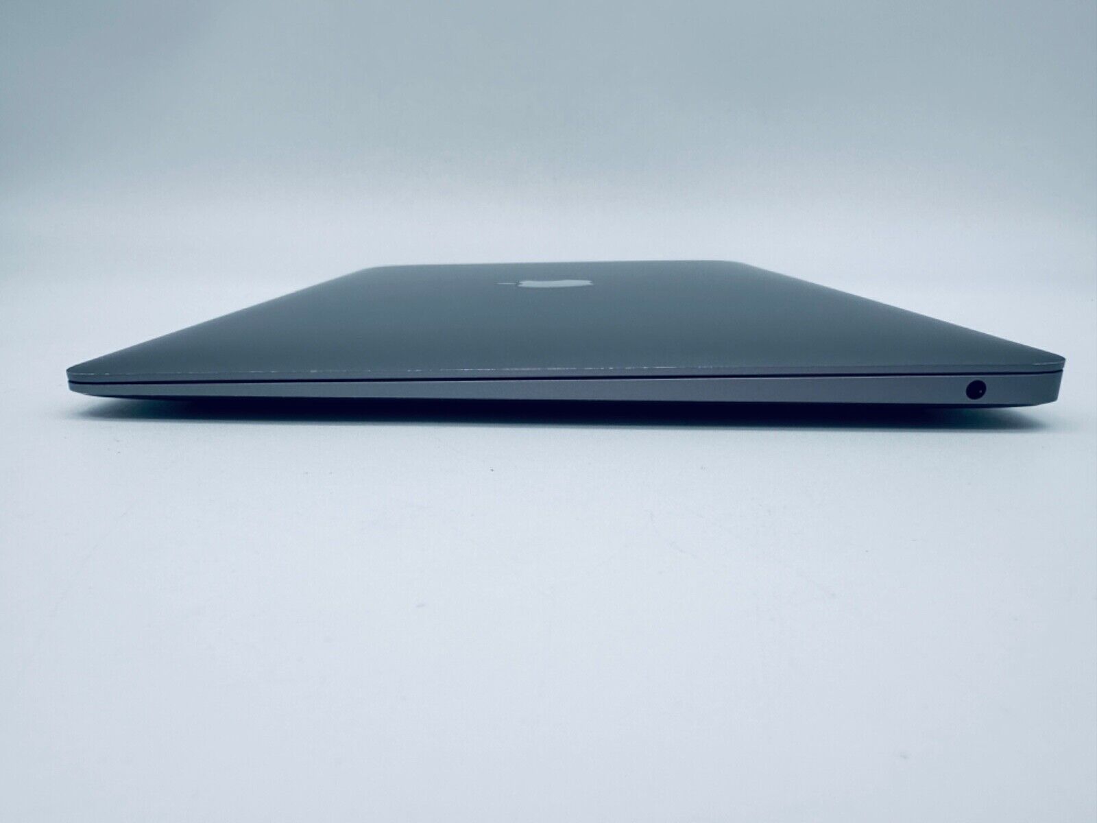 Apple MacBook Air 13" Retina M1 8-Core CPU 8-Core GPU 8GB Ram 512GB SSD Sp Grey
