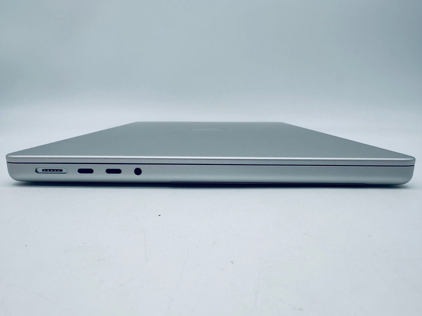 Apple MacBook Pro 14" 2023 M3 Pro 12-Core CPU 18-Core GPU 18GB 1TB SSD In Silver