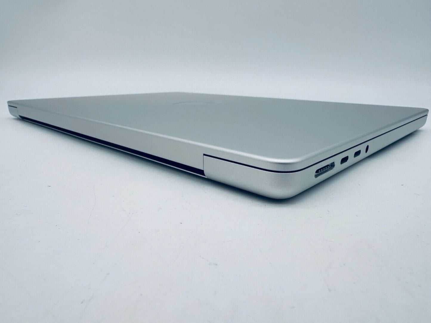 Apple MacBook Pro 14" M1 Pro 8-Core CPU 14-Core GPU 16GB 512GB SSD In Silver