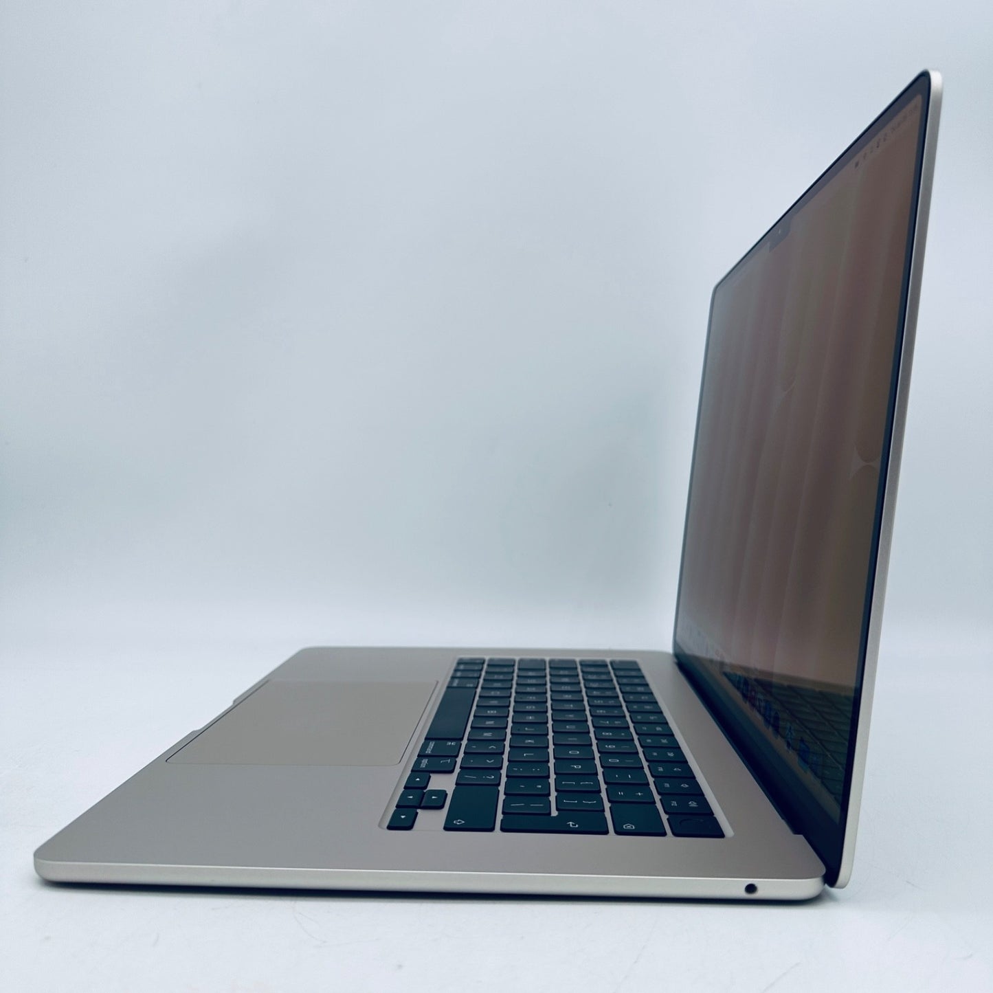 Apple MacBook Air 15-Inch M2 8-Core CPU 10-Core GPU 8GB 256GB In Starlight, Gold