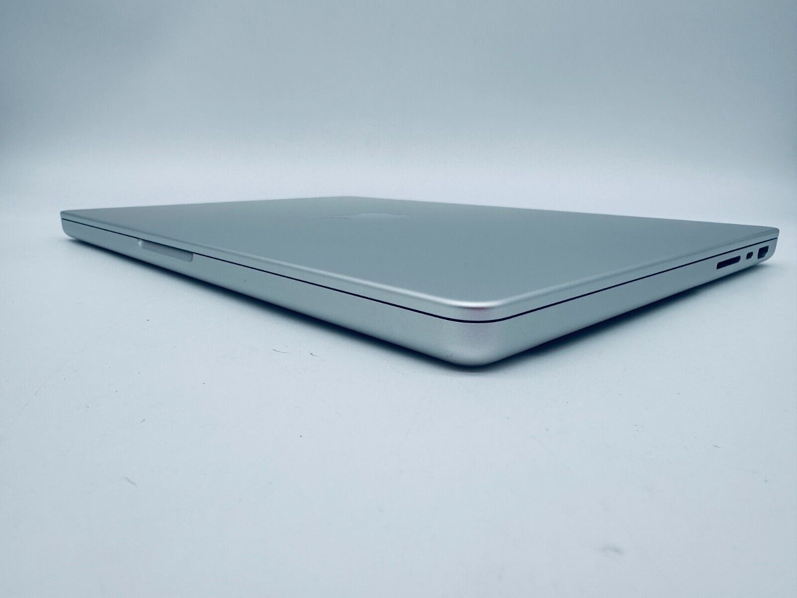Apple MacBook Pro 14" 2023 M3 Pro 11-Core CPU 14-Core GPU 18GB 512GB SSD Silver