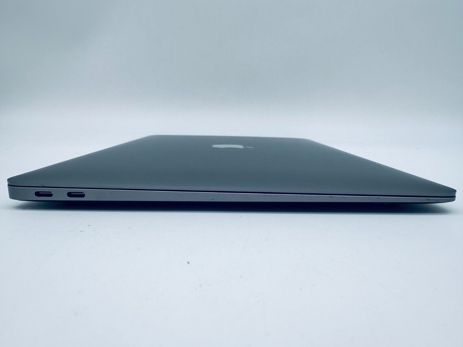 Apple MacBook Air 13" Retina M1 8-Core CPU 7-Core GPU 8GB Ram 256GB SSD Sp Grey
