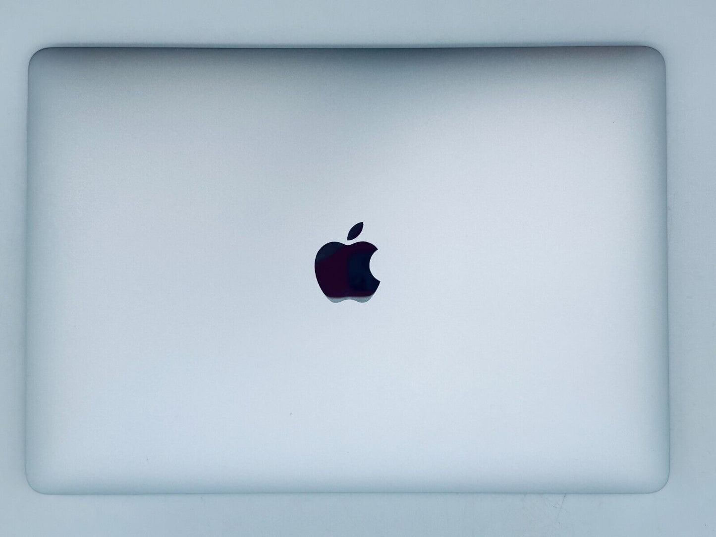 Apple MacBook Air 13" Retina M1 8-Core CPU 7-Core GPU 8GB Ram 256GB SSD Silver