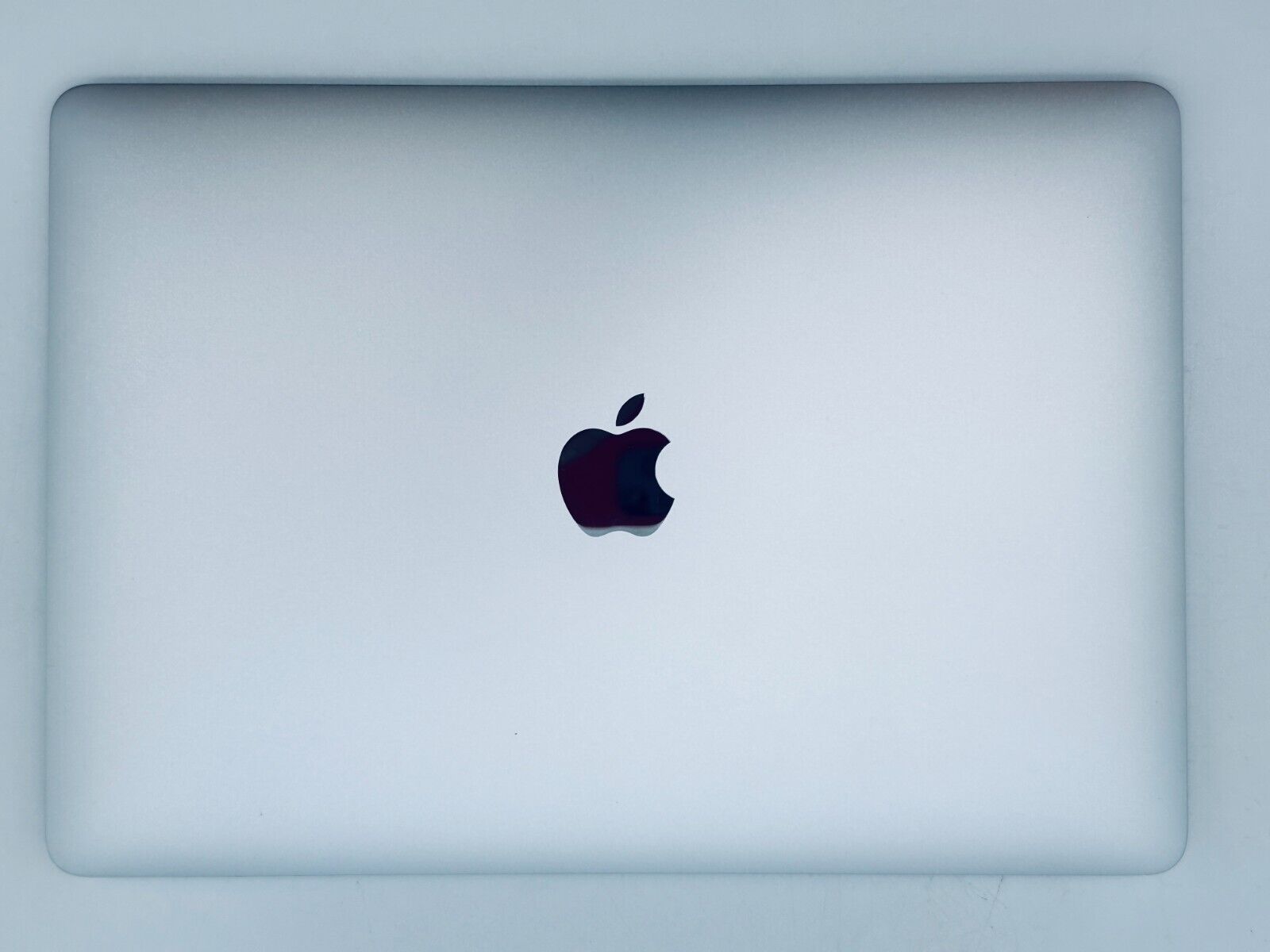 Apple MacBook Air 13" Retina M1 8-Core CPU 7-Core GPU 8GB Ram 256GB SSD Silver