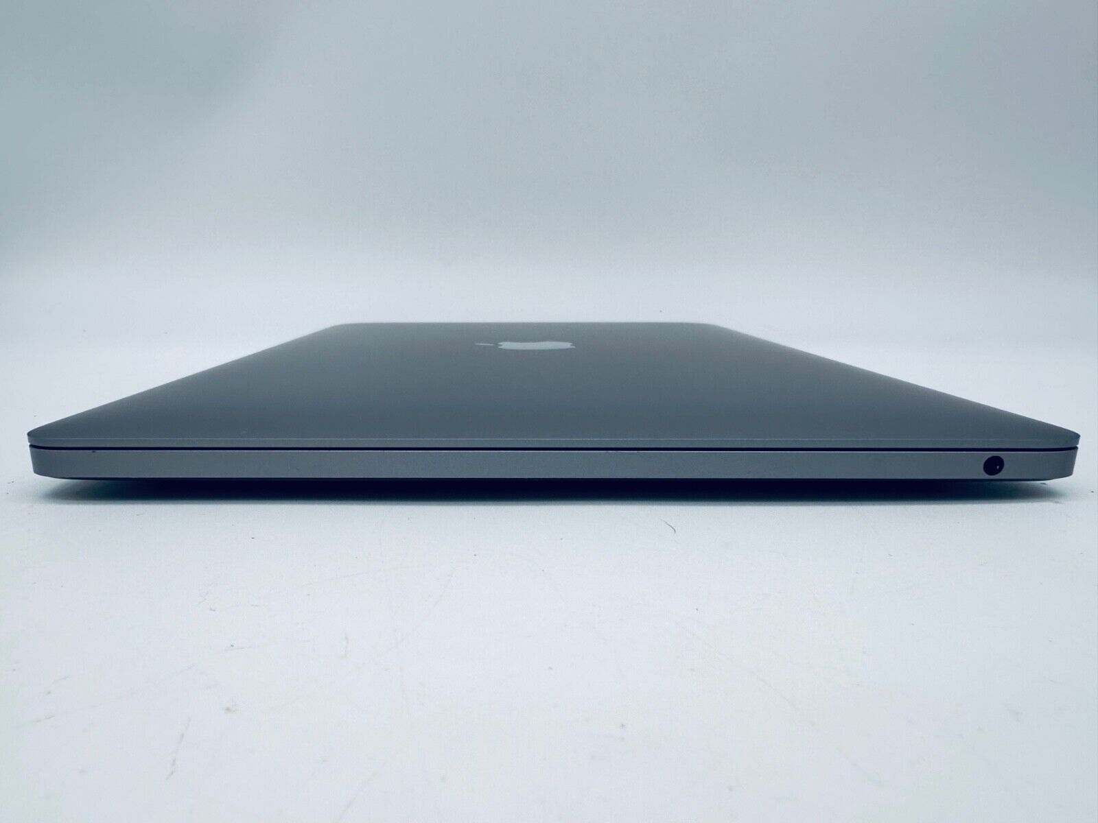 Apple M1 MacBook Pro 13-Inch Touch Bar 8-Core CPU 8-GPU 16GB Ram 512GB SSD Grey