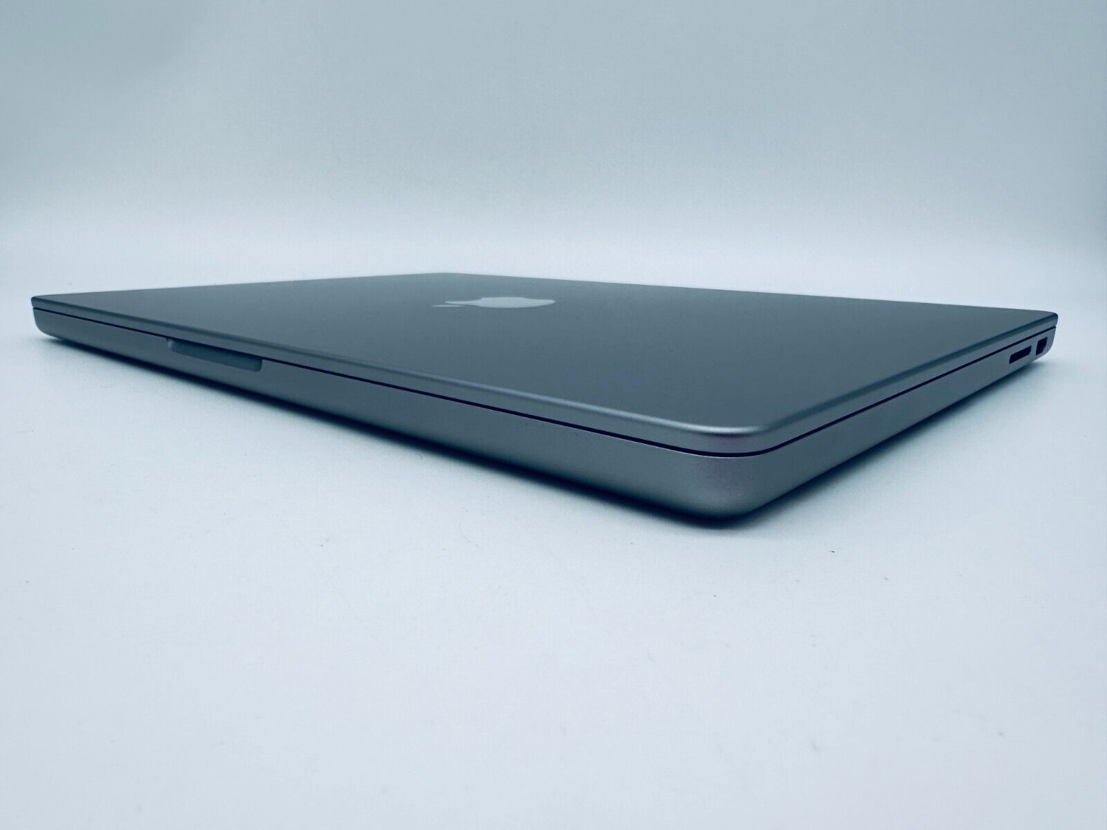 Apple MacBook Pro 14" 2023 M3 8-Core CPU 10-Core GPU 8GB 512GB SSD Space Grey