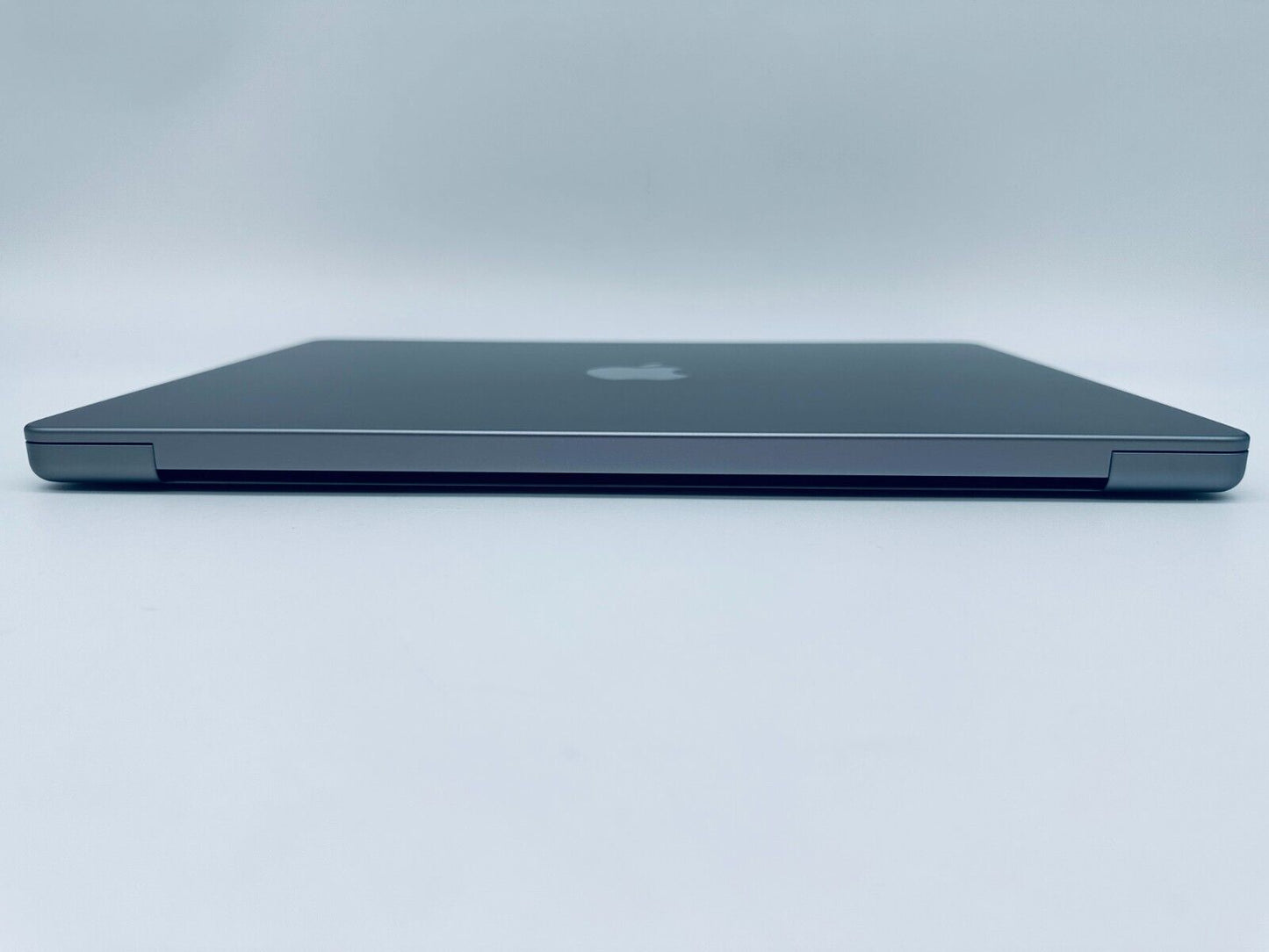 Apple MacBook Pro 14" 2023 M3 8-Core CPU 10-Core GPU 8GB 512GB SSD Space Grey
