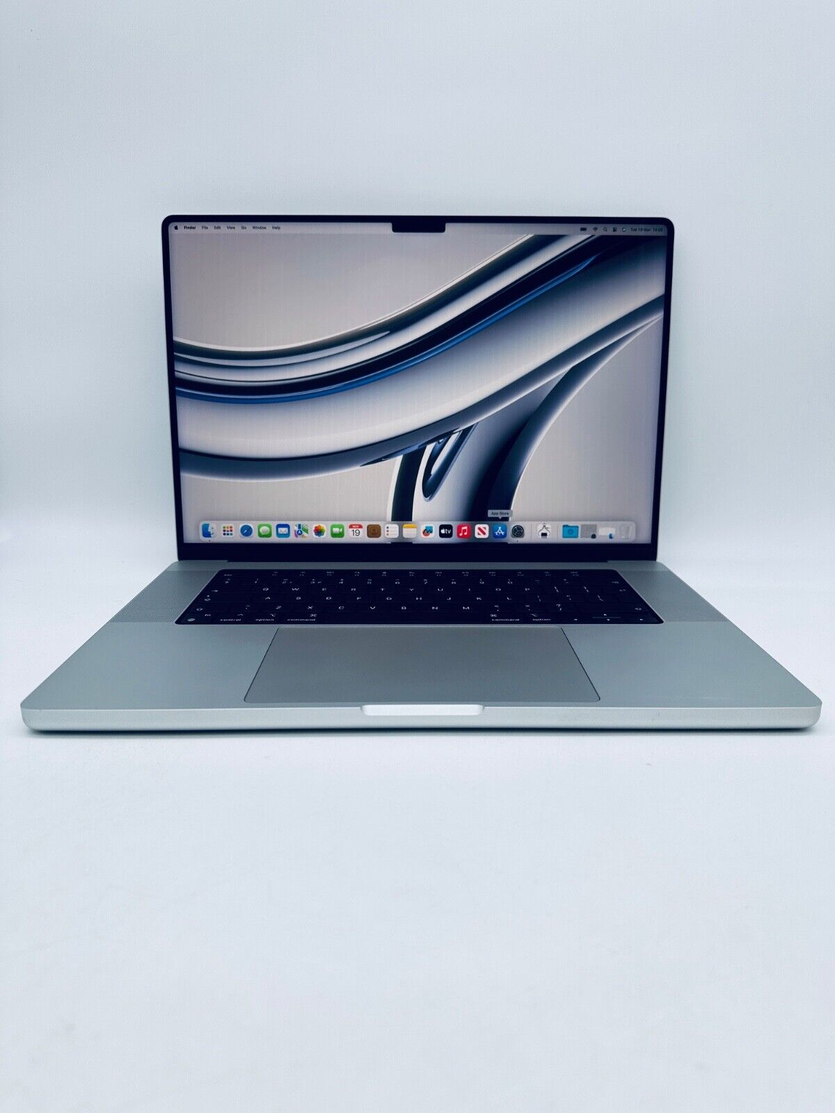 Apple MacBook Pro 16" 2021 M1 Max 10-Core CPU, 32-Core GPU 32GB 4TB SSD Silver