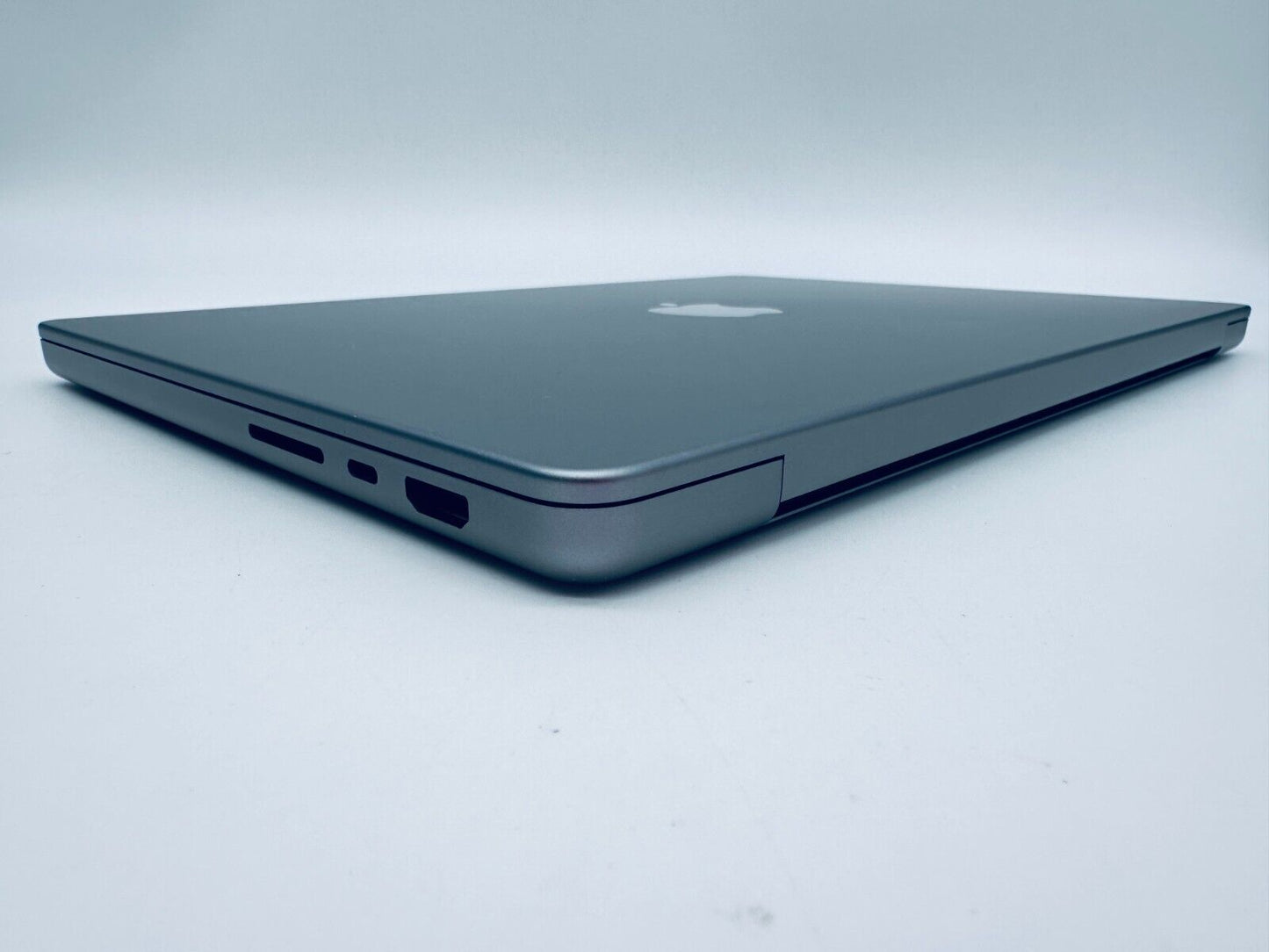 Apple MacBook Pro 14" M1 Pro 8-Core CPU 14-Core GPU 16GB 512GB SSD Space Grey