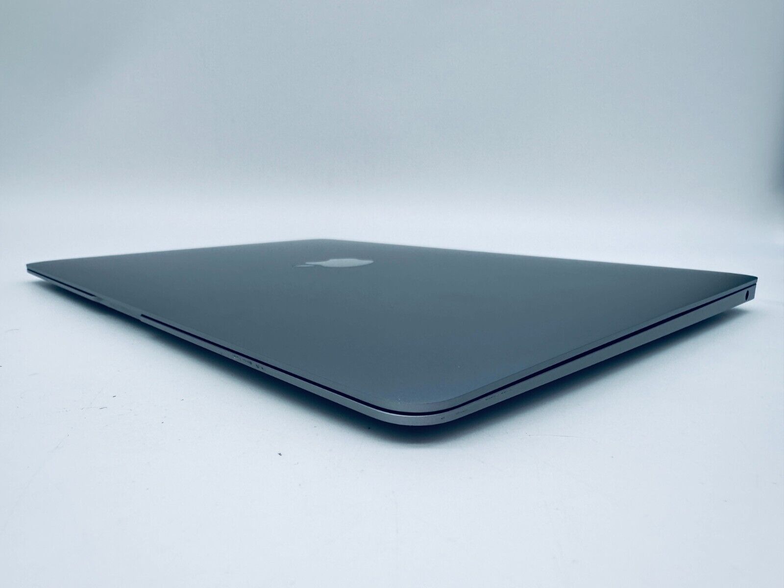 Apple MacBook Air 13" Retina M1 8-Core CPU 7-Core GPU 8GB Ram 256GB SSD Sp Grey