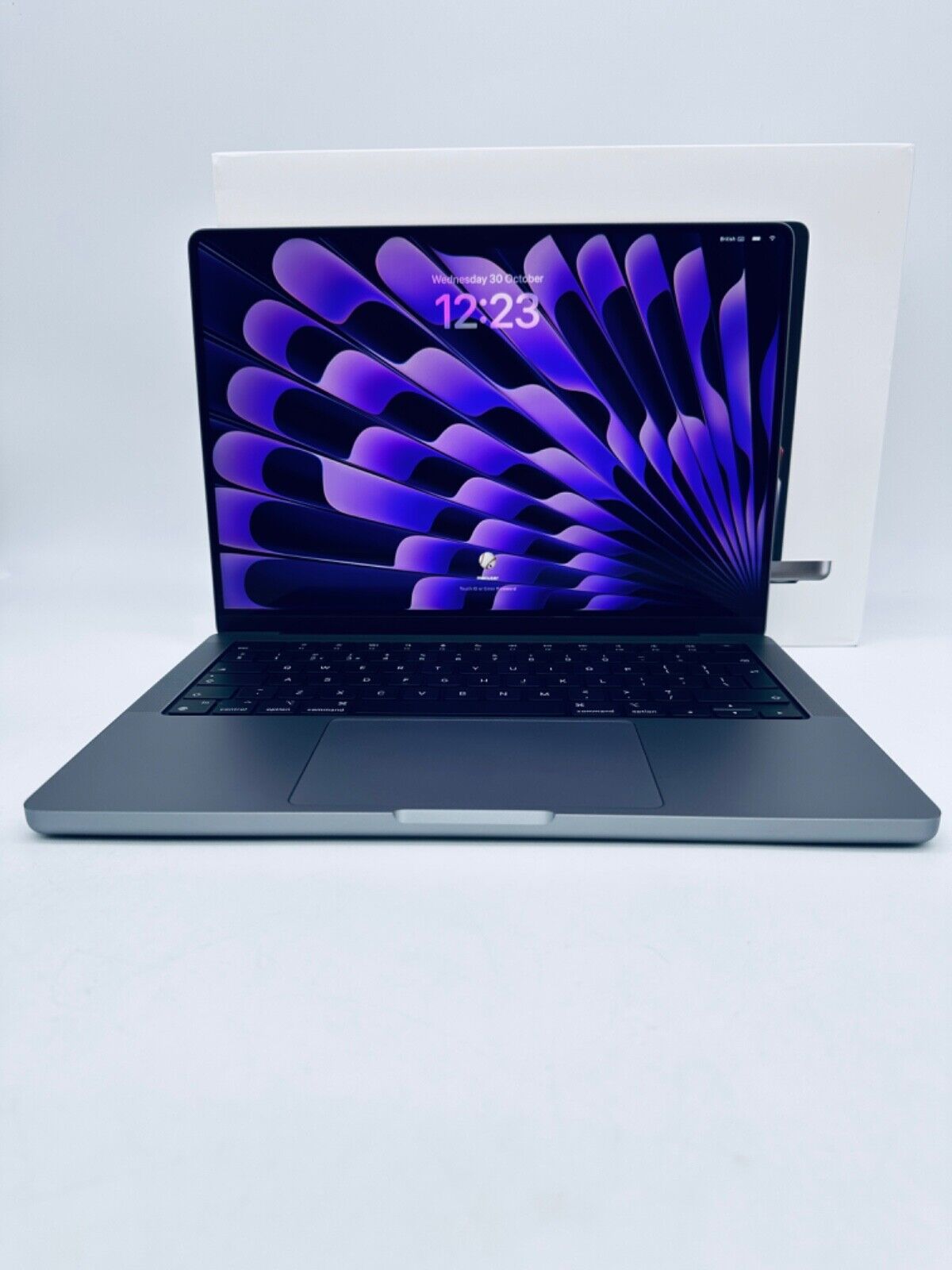 Apple MacBook Pro 14" 2023 M2 Pro 10-Core CPU 16-Core GPU 16GB 512GB In Sp Grey