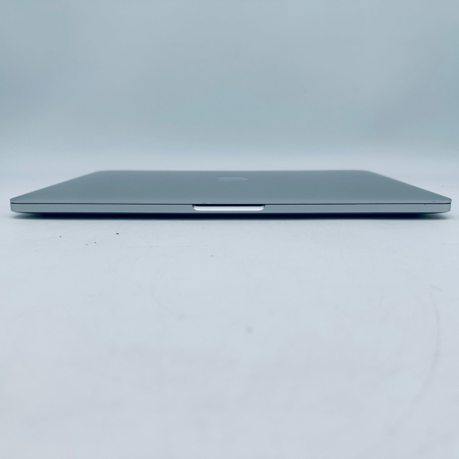 M1 MacBook Pro 13-Inch Touch Bar 8-Core CPU 8-GPU 8GB Ram 256GB SSD In Silver