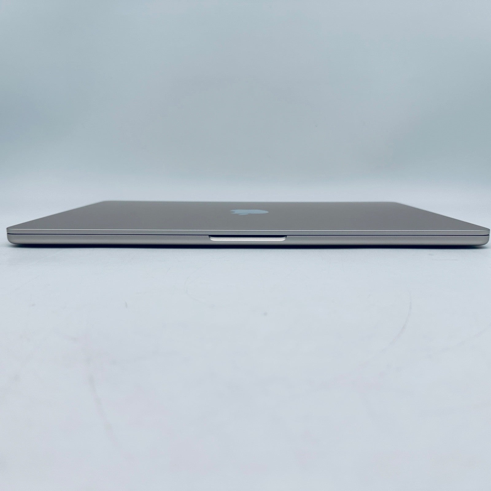 Apple MacBook Air 15-Inch M2 8-Core CPU 10-Core GPU 8GB 256GB In Starlight, Gold