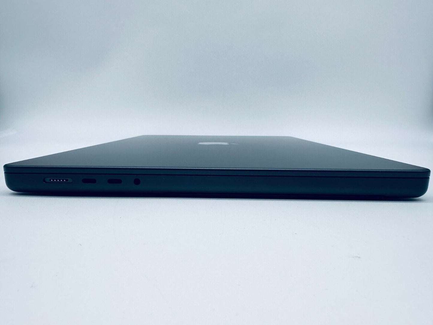 NEW Apple MacBook Pro 16" 2023 M3 Pro 12-Core CPU 18-Core GPU 36GB 512GB Black