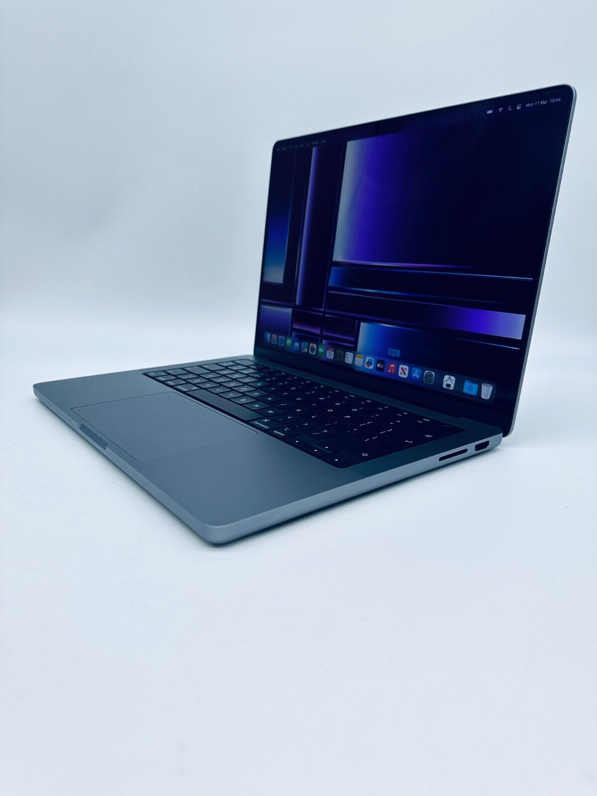 Apple MacBook Pro 14" 2023 M3 8-Core CPU 10-Core GPU 8GB 512GB SSD Space Grey