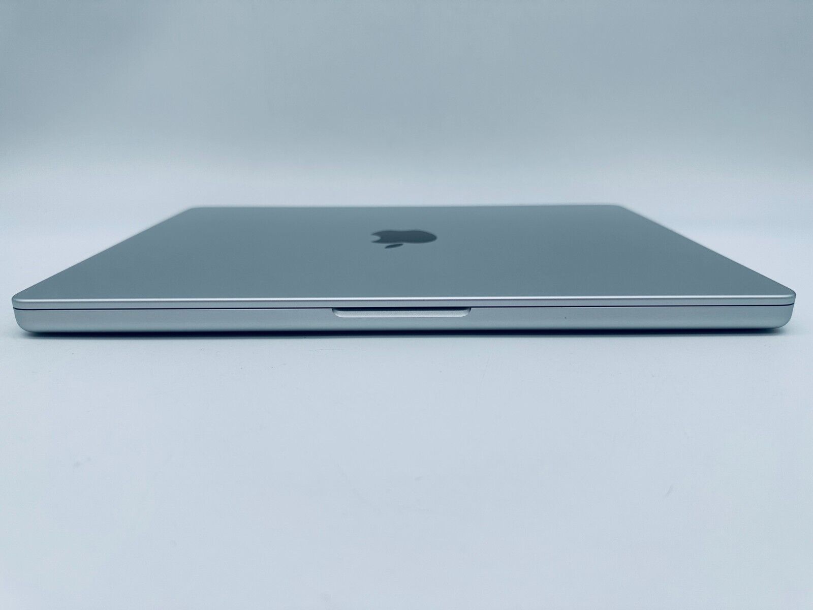 Apple MacBook Pro 14" 2023 M3 Pro 11-Core CPU 14-Core GPU 18GB 512GB SSD Silver