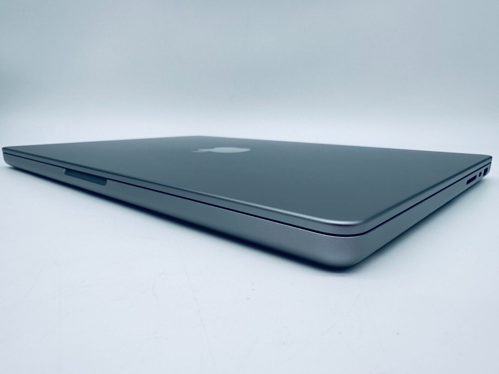 Apple MacBook Pro 14" M1 Pro 8-Core CPU 14-Core GPU 16GB 512GB SSD In Space Grey