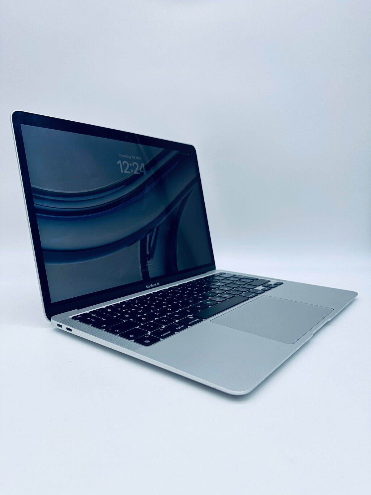 Apple MacBook Air 13" Retina M1 8-Core CPU 7-Core GPU 8GB Ram 256GB SSD Silver