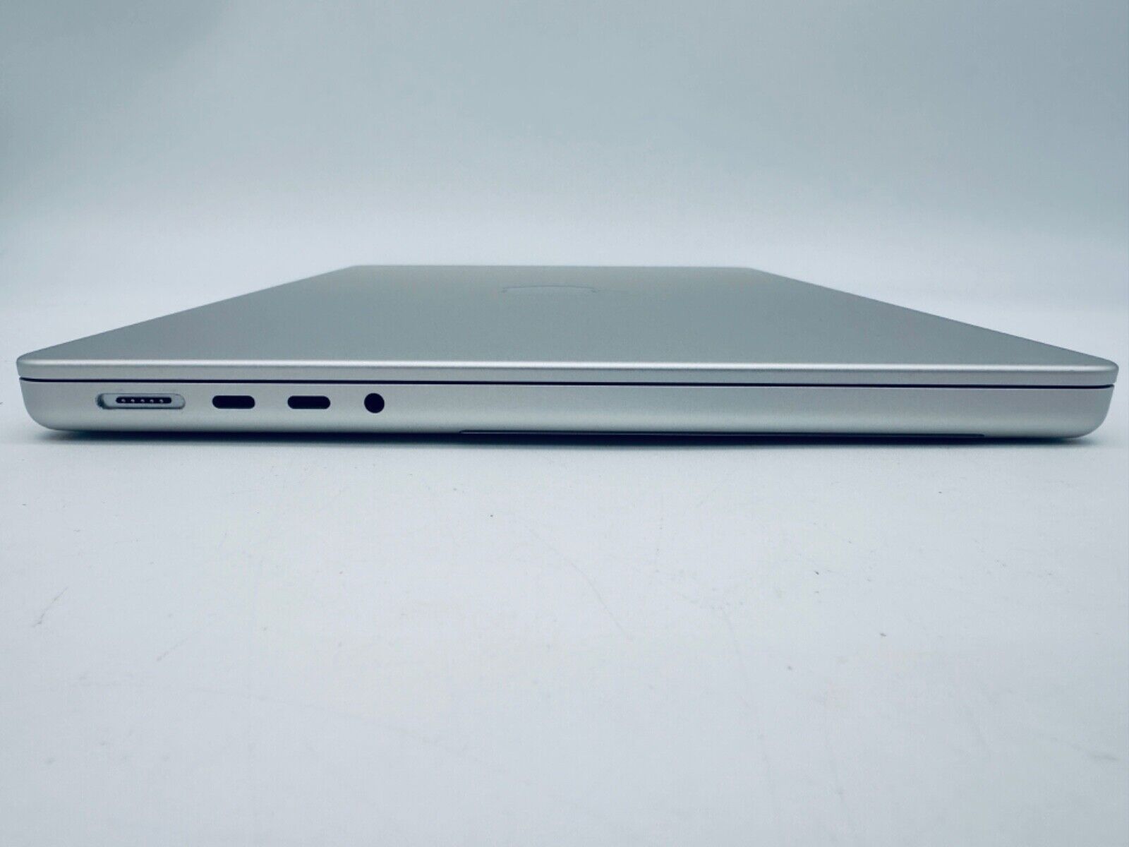 Apple MacBook Pro 14" M1 Pro 8-Core CPU 14-Core GPU 16GB 512GB SSD In Silver