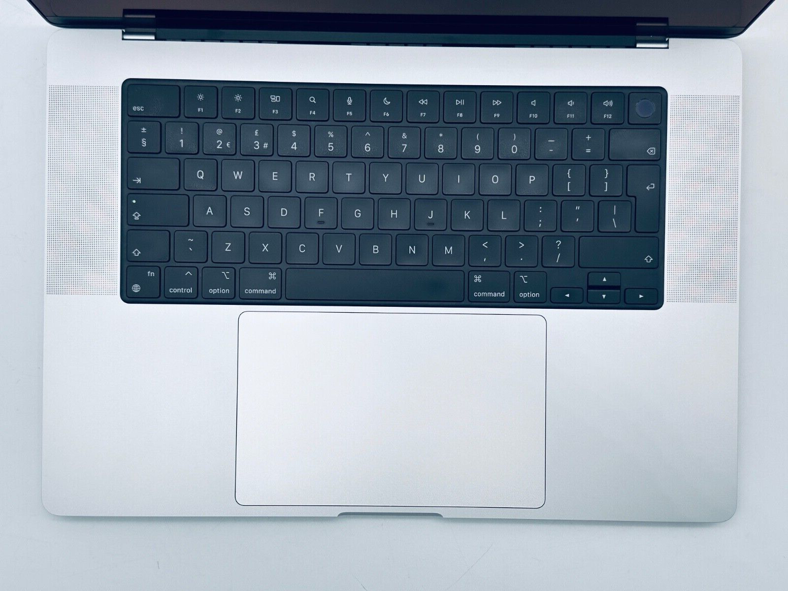Apple MacBook Pro 16" 2021 M1 Max 10-Core CPU, 32-Core GPU 32GB 4TB SSD Silver