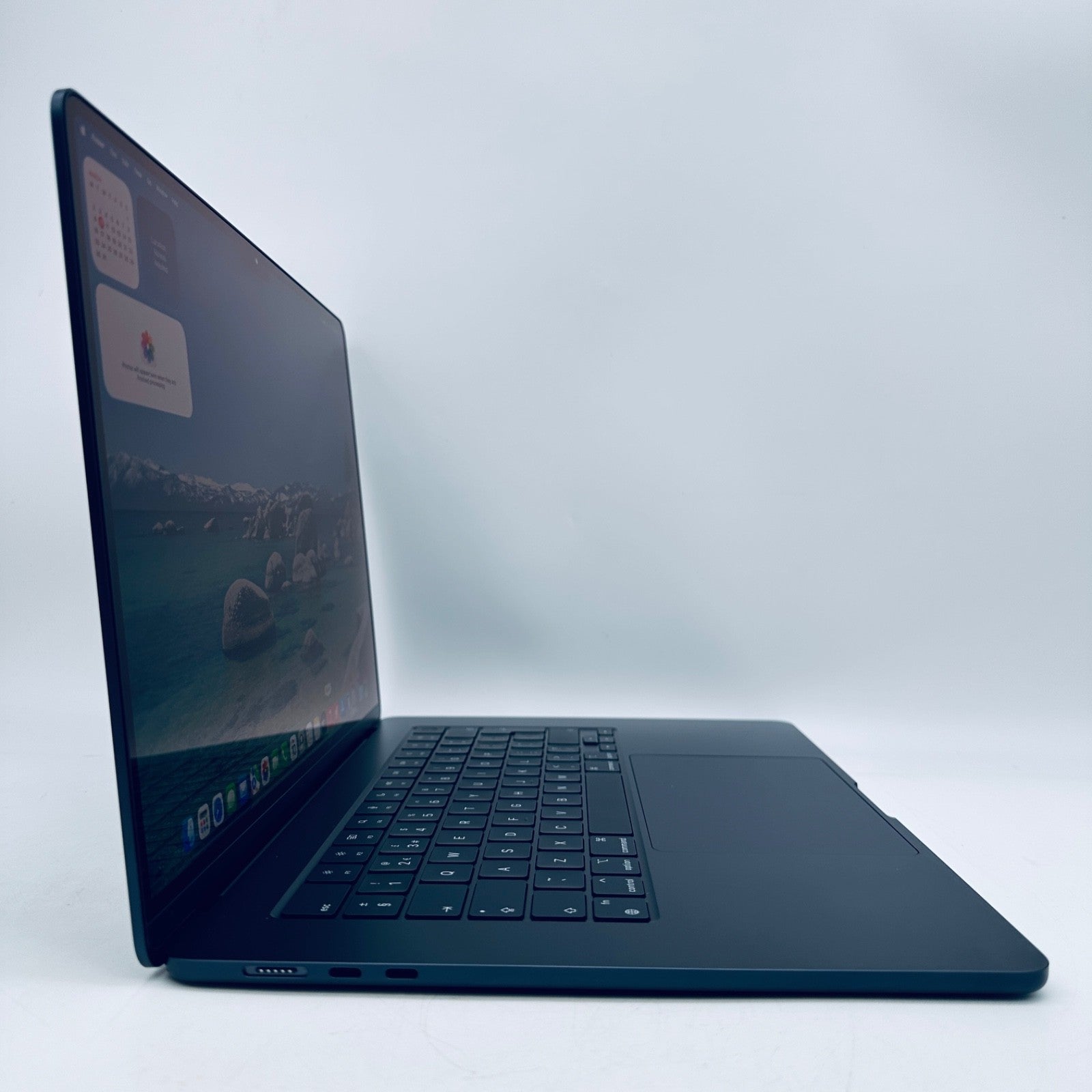 MacBook Air 15-Inch M2 8-Core CPU 10-Core GPU 8GB 512GB Midnight Blue + Warranty