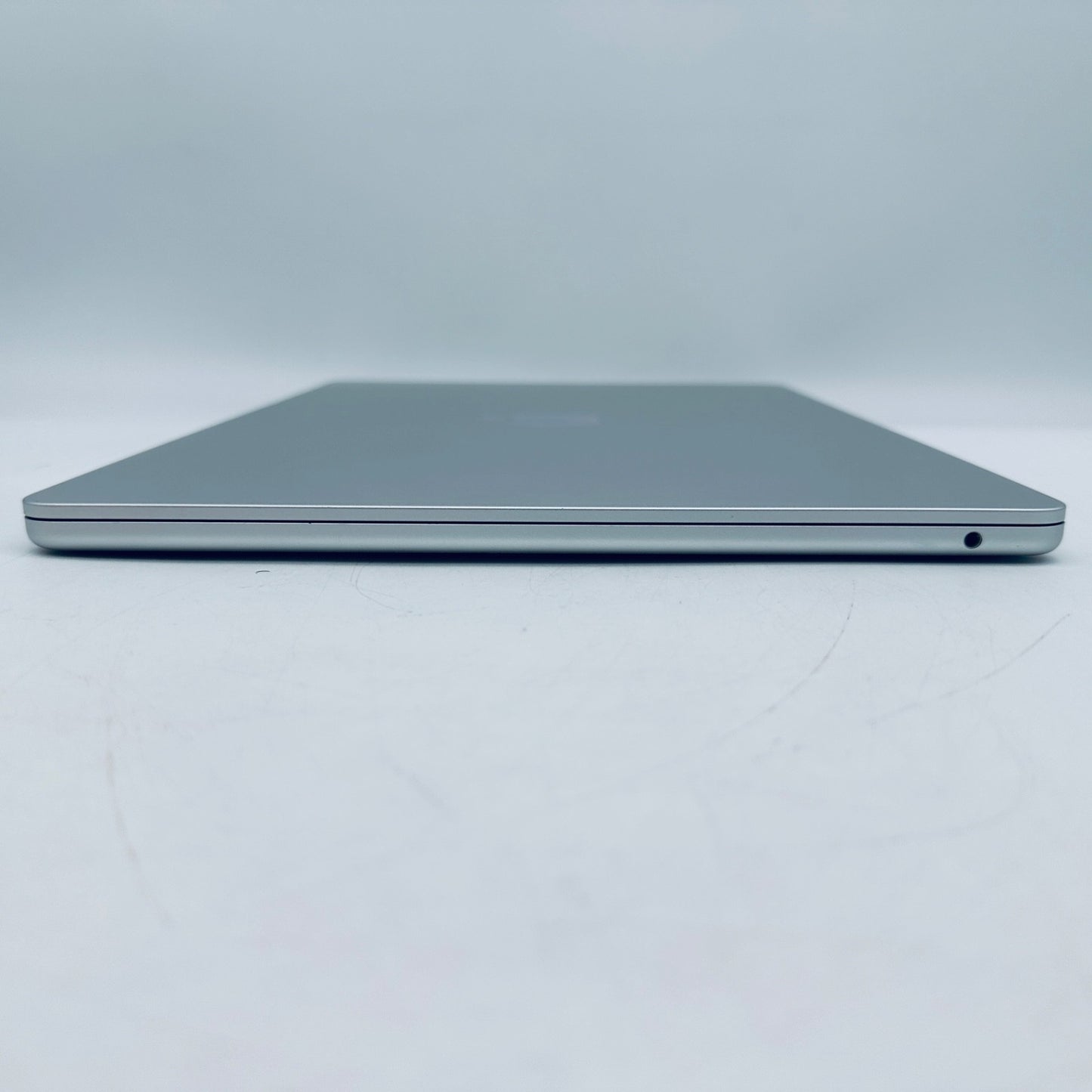 MacBook Air 15-Inch M2 8-Core CPU 10-Core GPU 8GB 256GB Silver 12M Warranty