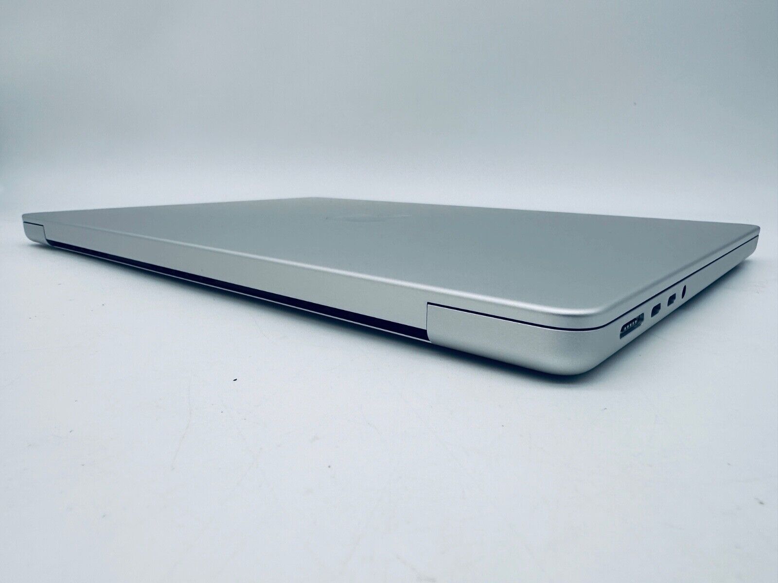 Apple MacBook Pro 14" 2023 M3 Pro 12-Core CPU 18-Core GPU 18GB 1TB SSD In Silver