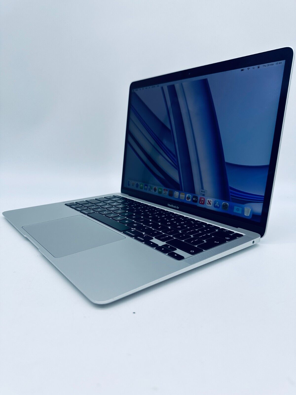 Apple MacBook Air 13" Retina M1 8-Core CPU 7-Core GPU 8GB Ram 256GB SSD Silver