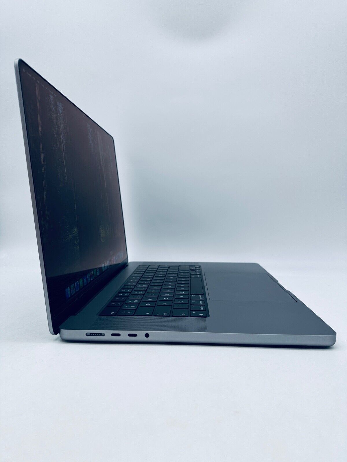 Apple MacBook Pro 16" 2021 M1 Pro 10-Core CPU 16-Core GPU, 16GB, 1TB, Space Grey