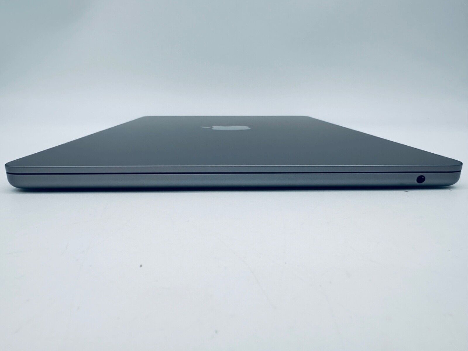 Apple M2 MacBook Air 13-Inch 8-Core CPU 8-Core GPU 8GB, 256GB SSD In Space Grey