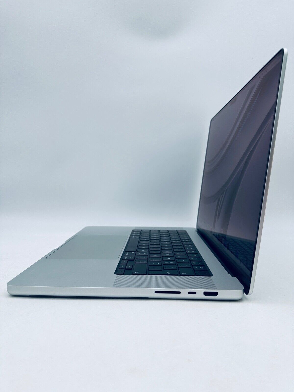 Apple MacBook Pro 16" 2021 M1 Max 10-Core CPU, 32-Core GPU 32GB 4TB SSD Silver